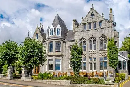 Atholl Hotel